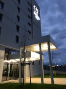 Hôtel KOPSTER à Décines Charpieu